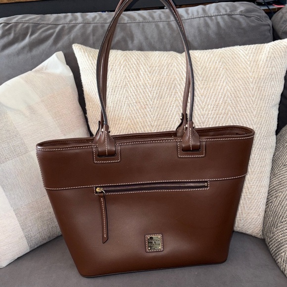 Dooney and Bourke brown leather small/medium tote - Picture 1 of 7